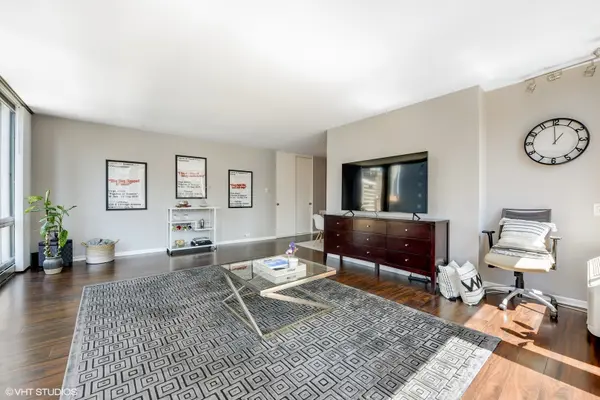 880 N LAKE SHORE DR #14H, Chicago, IL 60611