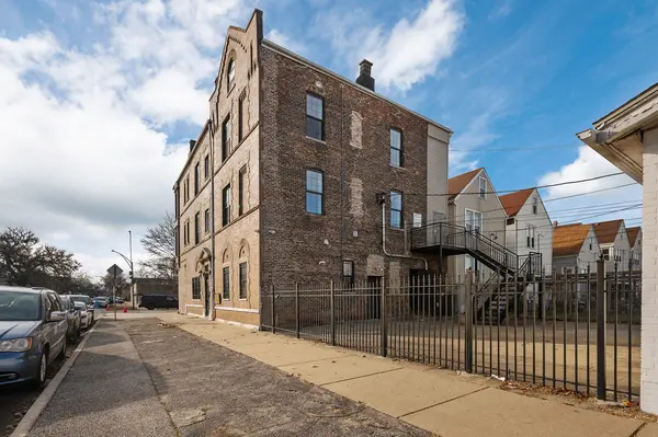 3100 W 39th PL, Chicago, IL 60632