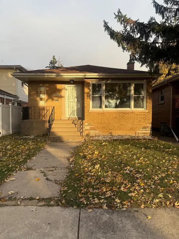 12549 S Laflin ST, Calumet Park, IL 60827