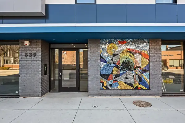 839 Madison ST #206, Oak Park, IL 60302
