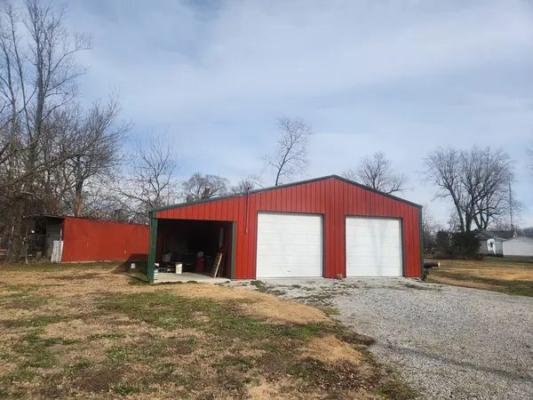 1024 N Hickory ST, Duquoin, IL 62832