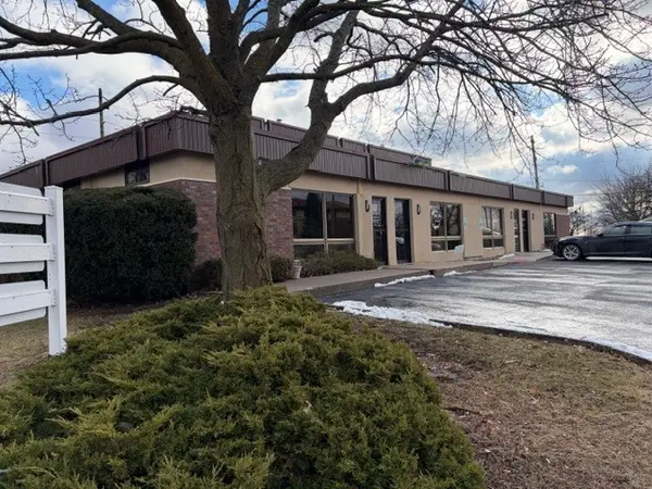 616 35th AVE #2, Moline, IL 61265