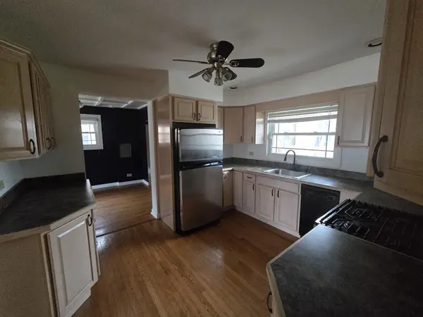 6108 Birmingham ST, Chicago Ridge, IL 60415