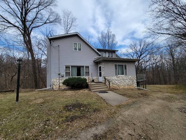 408 E 4th ST, Spring Valley, IL 61362