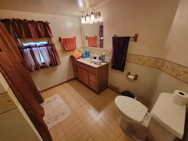 408 E 4th ST, Spring Valley, IL 61362