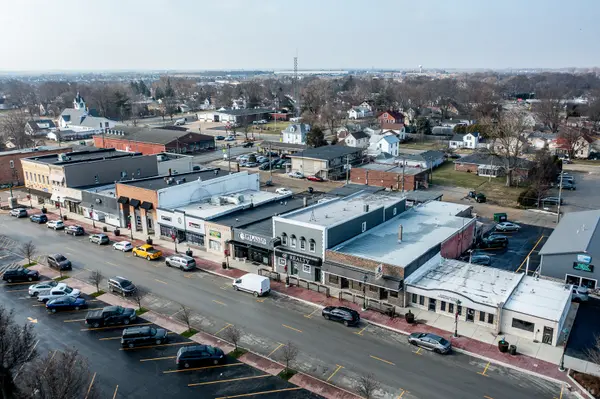 49-63 N Main ST, Manteno, IL 60950
