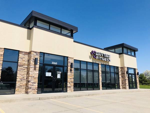 3260 Ridge Pointe RD, Bettendorf, IA 52722