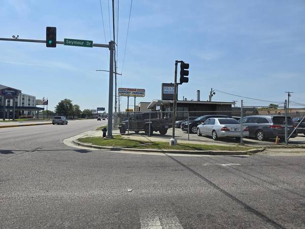 3950 N Mannheim RD, Franklin Park, IL 60131