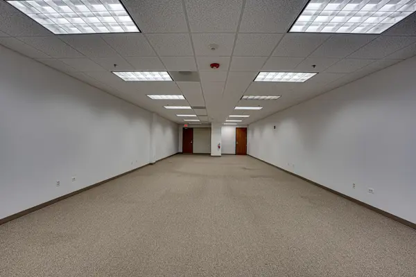 4200 Cantera DR #204, Warrenville, IL 60555