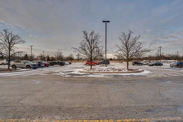 4200 Cantera DR #204, Warrenville, IL 60555