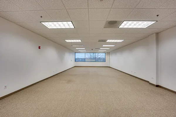 4200 Cantera DR #204, Warrenville, IL 60555