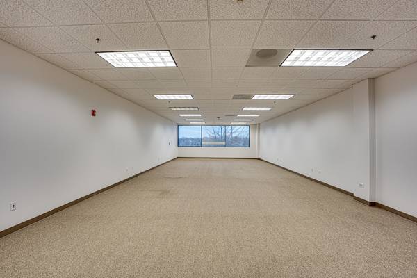 4200 Cantera DR #204, Warrenville, IL 60555