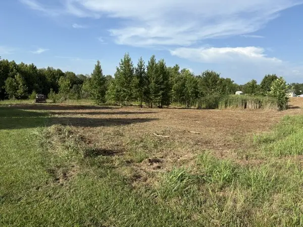 000 Lavern RD, Desoto, IL 62924