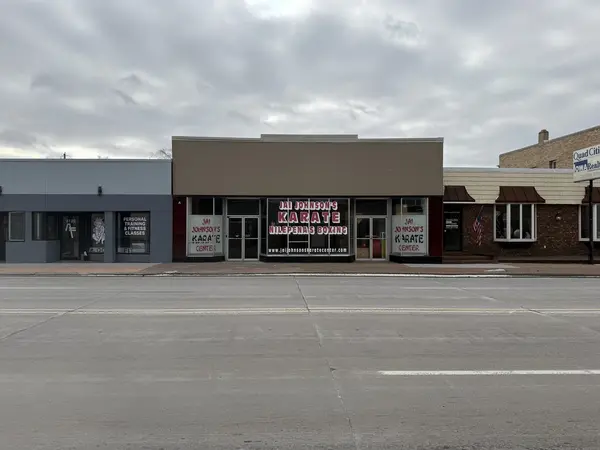 3112 Avenue of the Cities AVE, Moline, IL 61265