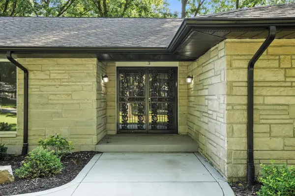 2711 Edgewood DR, Dyer, IN 46311