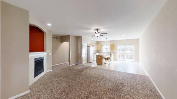 1709 Timber Wolf LN #C, Mahomet, IL 61853