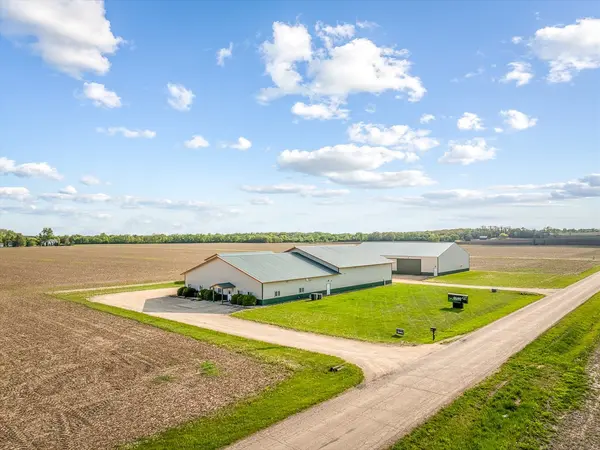11635 Wange RD, Capron, IL 61012