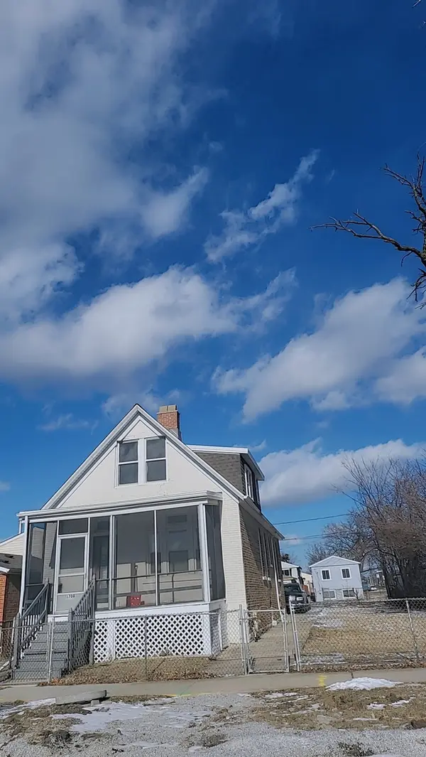 1708 W Steuben ST, Chicago, IL 60643