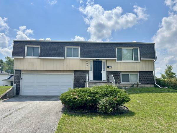 607 Sullivan LN, University Park, IL 60484