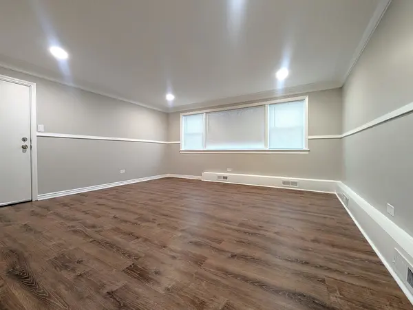 300 S Austin BLVD #G, Oak Park, IL 60304