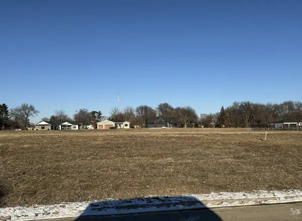 359 Ann AVE, Riverdale, IA 52722