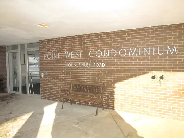 1301 S Finley RD #417, Lombard, IL 60148