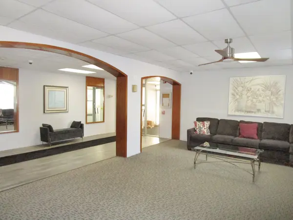 1301 S Finley RD #417, Lombard, IL 60148