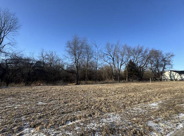 398 Mason DR, Riverdale, IA 52722