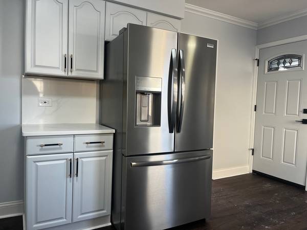 6522 N Spaulding AVE #2, Lincolnwood, IL 60712
