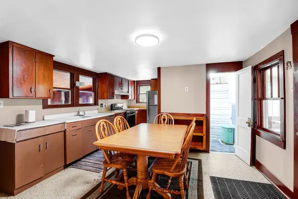 2201 Thornton Lansing RD, Lansing, IL 60438