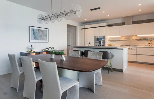 363 E Wacker DR #6303, Chicago, IL 60601