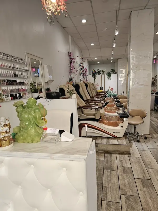 3110 N Sheridan RD, Chicago, IL 60657