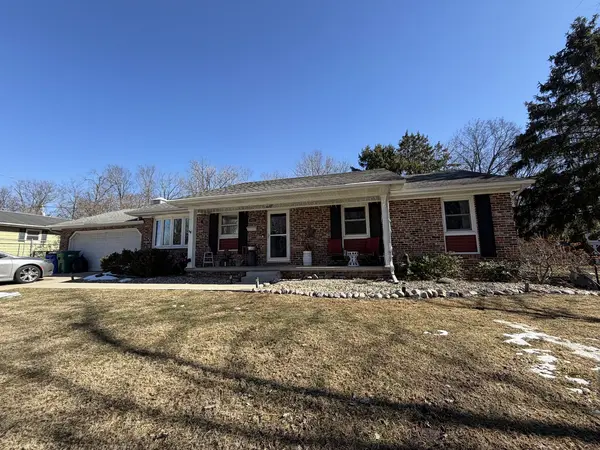 952 N Linden AVE, Decatur, IL 62522