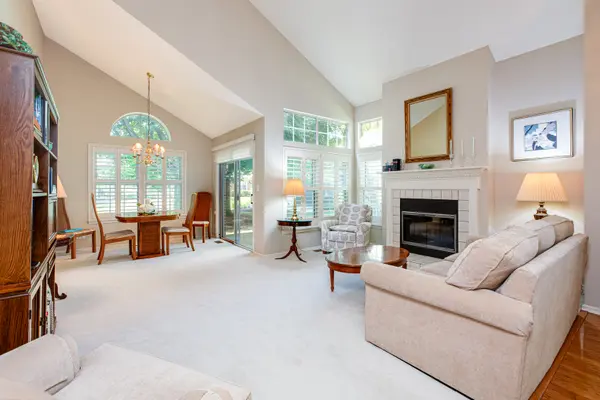 Address not disclosed, Warrenville, IL 60555