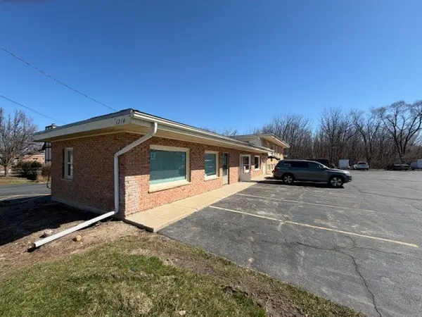 1212 N Seminary AVE, Woodstock, IL 60098
