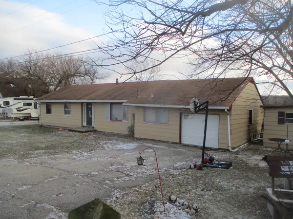 1862 N 2753rd RD, Ottawa, IL 61350