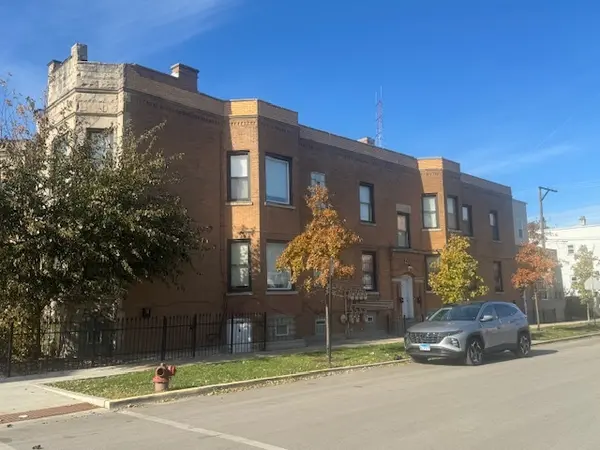 3100 W Lexington ST, Chicago, IL 60612
