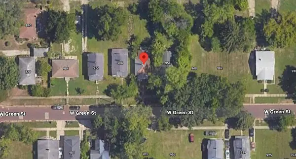 960 W Green ST, Decatur, IL 62522