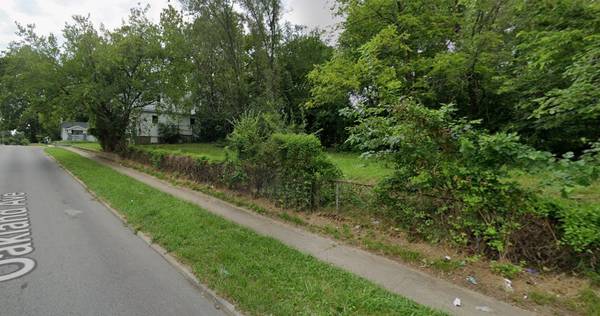 1097 W Green ST, Decatur, IL 62522