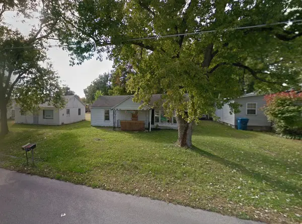 713 Burrell ST, Carmi, IL 62821