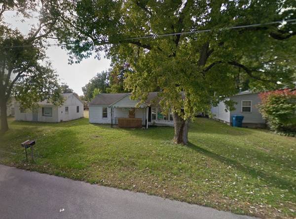 713 Burrell ST, Carmi, IL 62821