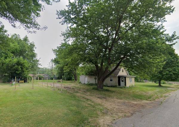 153 E Main ST, Canton, IL 61520
