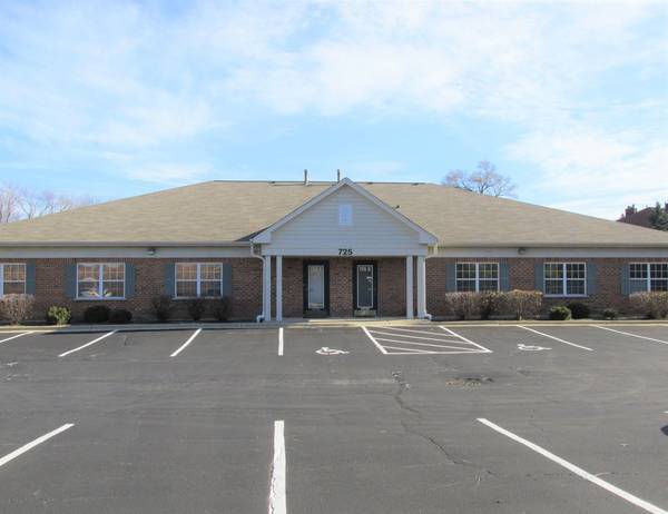 725 E Irving Park RD, Roselle, IL 60172