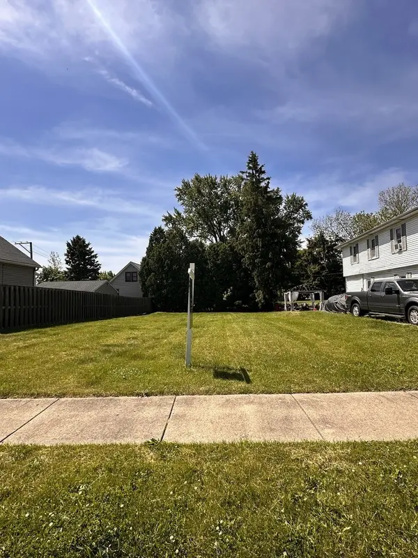 1615 Oak ST, Hanover Park, IL 60133