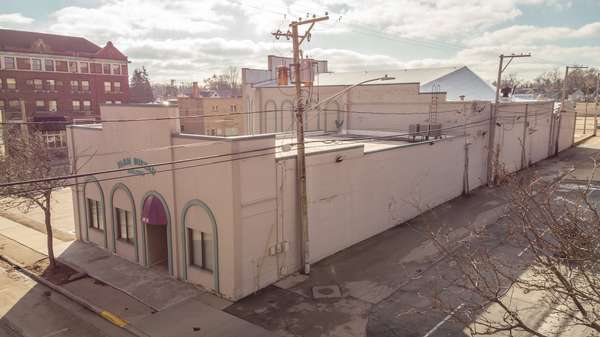 210 W Spring ST, Freeport, IL 61032