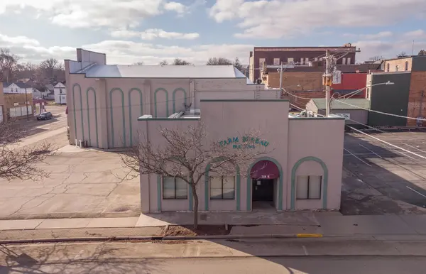 210 W Spring ST, Freeport, IL 61032