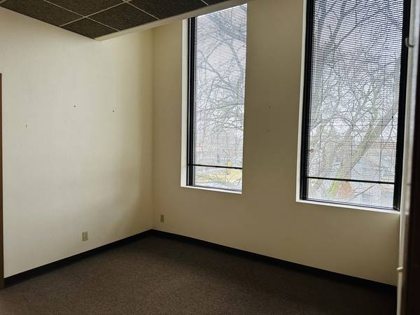 773 W Lincoln BLVD #301, Freeport, IL 61032