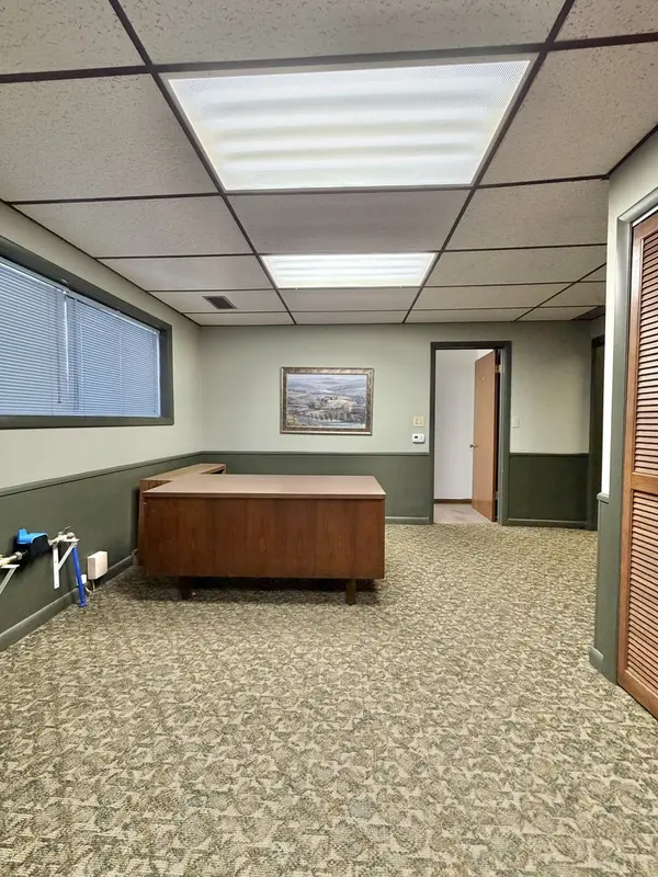 319-321 W. Locust ST, Fairbury, IL 61739