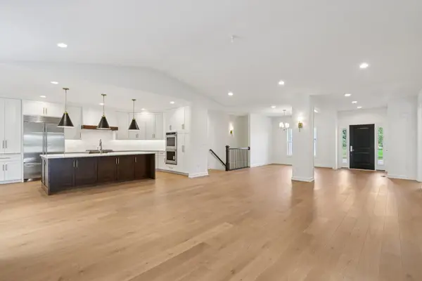 0S275 Bealer CT, Geneva, IL 60134