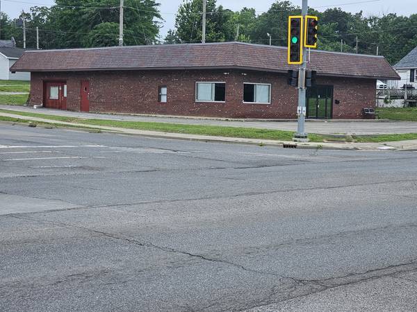 903 Salem RD, Mt Vernon, IL 62864